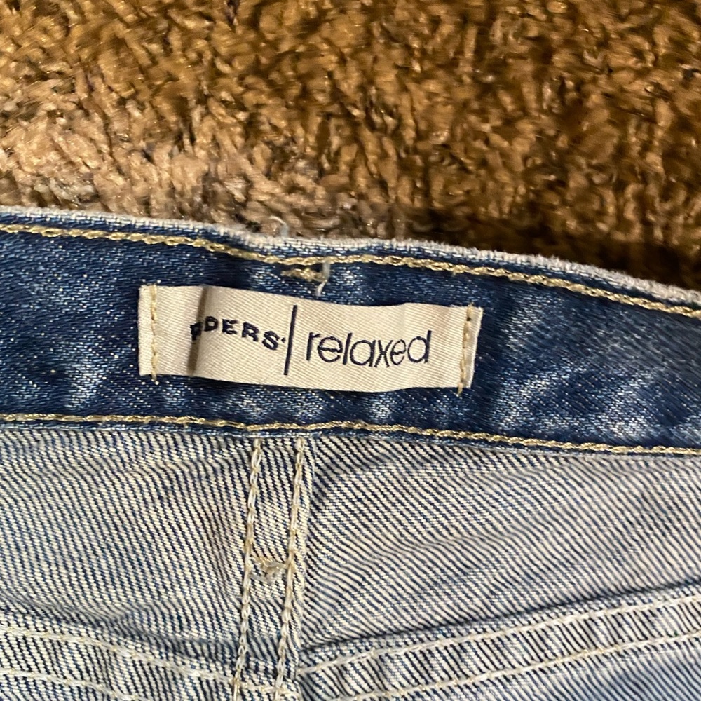 Jeans - Picture 2 of 4
